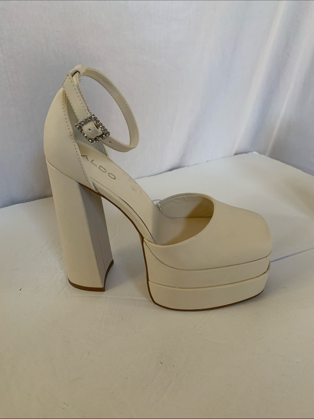 ALDO Cream Platform Ankle-Strap Block Heels Size 6M NWOT